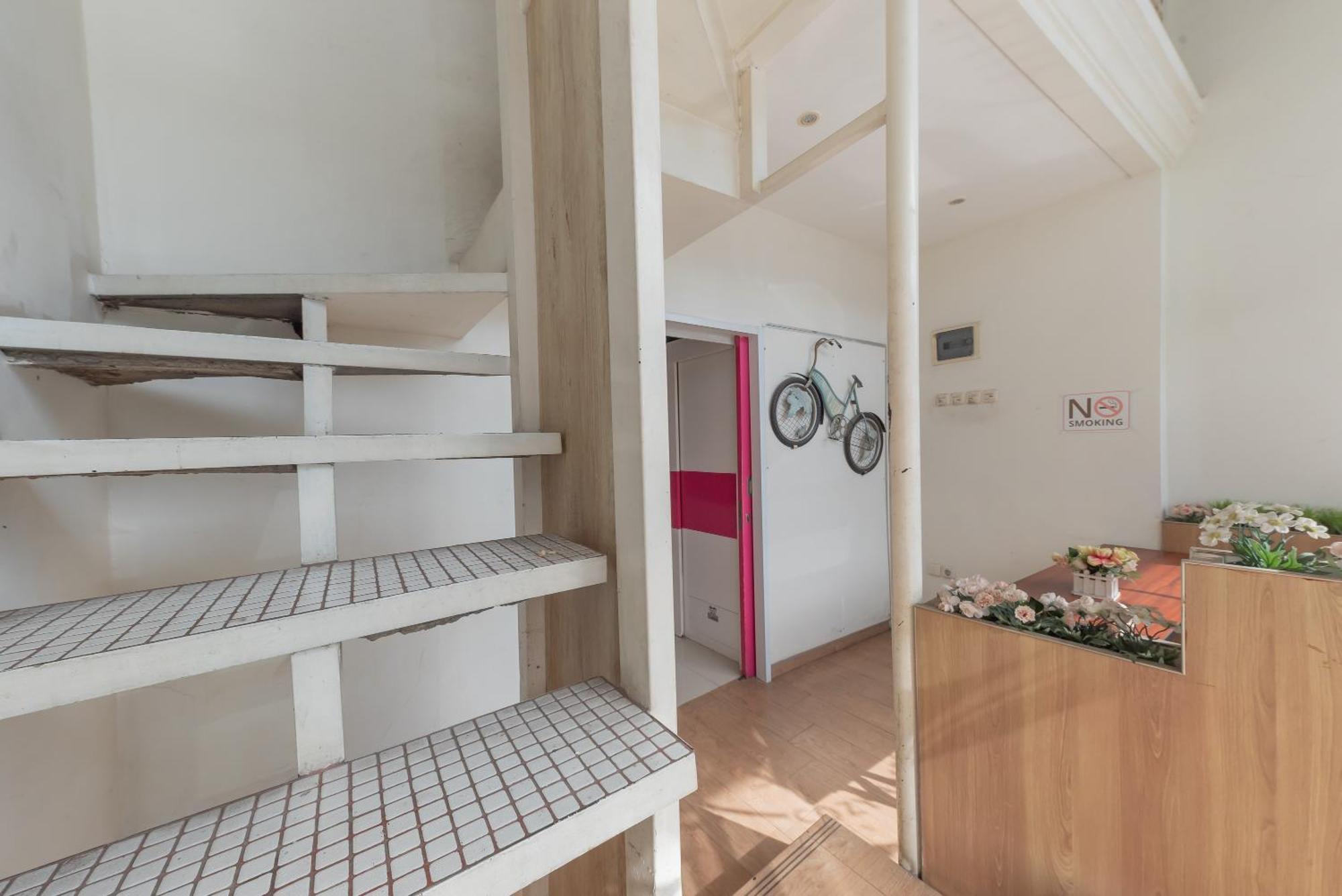 Reddoorz Hostel At Kiara Cozy Kircon Bandung Extérieur photo
